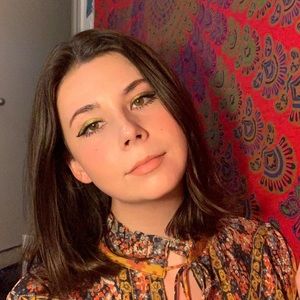 Meet your Posher, Caroline